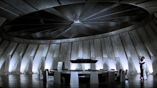 007: Moonraker - Điệp Viên 007: Người Đi Tìm Mặt Trăng - Hình 2